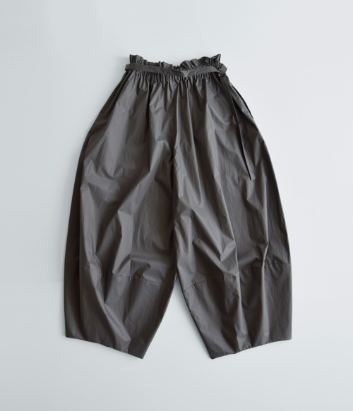 TENNE HANDCRAFTED MODERN テンハンドクラフテッドモダン アタッチメント バレル パンツ “attachment barrel  pants” 0021o | iroma..aranciato