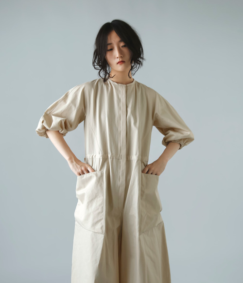 TENNE HANDCRAFTED MODERN テンハンドクラフテッドモダン コットン サテン ボリュームスリーブ オールインワン “volume  sleeve all-in-one” 0025o | iroma..aranciato