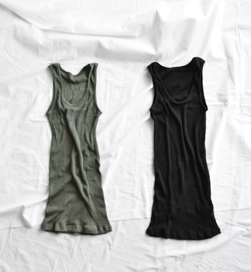 H4630-146クロエ　メリノウールシルク　リボンモチーフタンクトップニット H4630-146クロエ メリノウールシルク リボンモチーフタンクトップ