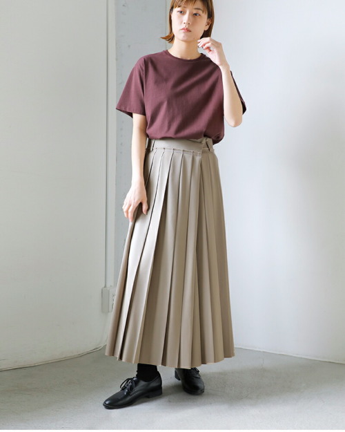 YLEVE イレーヴ ウール サージ プリーツ スカート “WOOL SURGE PLEATED