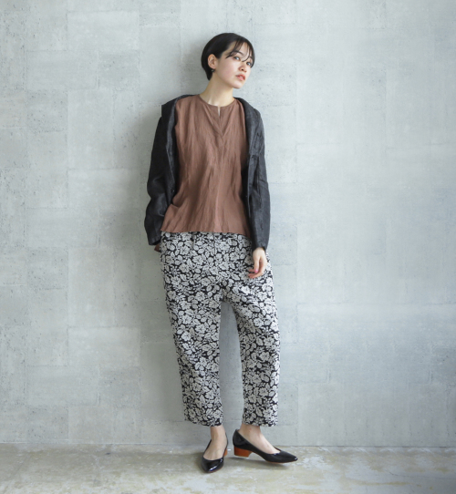 Blumarine ブルマリン デザインプルオーバー ボンディングアシンメトリーZIP プルオーバー|allureville