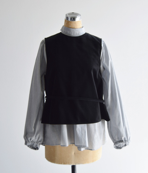 susuri ススリ ベロア ムール ベスト 23-150 | iroma..aranciato susuri ススリ ベロア ムール ベスト 23-150 | iroma..aranciato