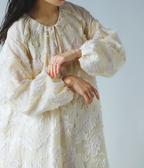 susuri ススリ コットン 刺繍 ピーテル ドレス 23-203 | iroma..aranciato 