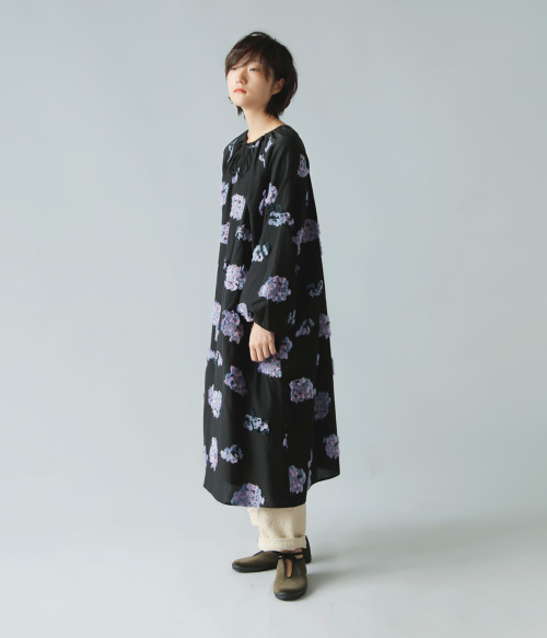 SUSURI ススリ コットン フィンチジャケット 定価55.000円 susuri ススリ コットン シンク ブラウス 25-407 | iroma..aranciato