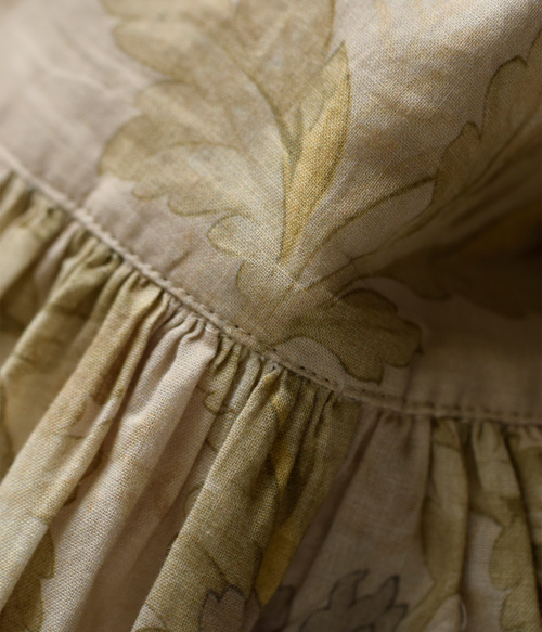 完売 新品未使用 susuri ススリ コットン メロフォン ブラウス 花柄 susuri｜コットン メロフォン ブラウス 24-406 - iroma(イロマ