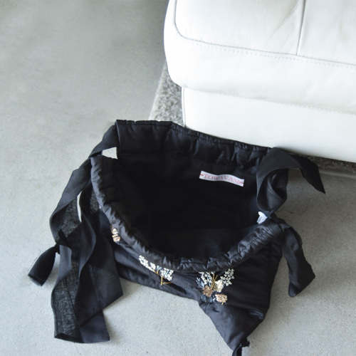 TOWAVASE(トワヴァーズ)シルク 刺繍 マノン 巾着 バッグ “Manon” 30