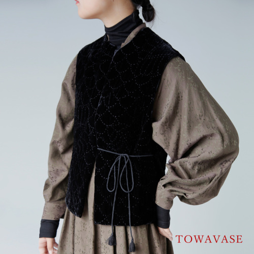TOWAVASE トワヴァーズ ベルベット ペイズリー タッセル ベスト