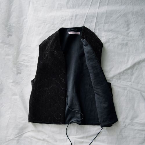 TOWAVASE トワヴァーズ ベルベット ペイズリー タッセル ベスト