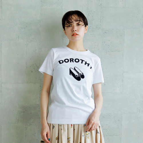 R & D.M.Co-(オールドマンズテーラー)コットンTシャツ“DOROTHY/TIN WOODMAN T-SHIRT” 4820-4822 人気商品の オールドマンズテーラー オズの魔法使い ドロシー Tシャツ L Tシャツ/カットソー(半袖/袖なし)