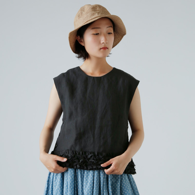 オールドマンズテーラー　フリルデコレーションボタンビブ R & D.M.Co- オールドマンズテーラー フリル デコレーション