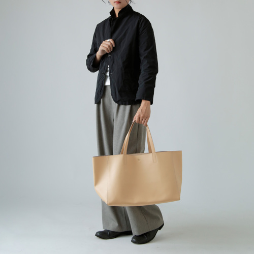 R & D.M.Co- オールドマンズテーラー カウレザー トート バッグ “CABAS