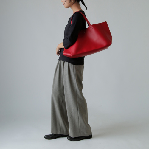 R & D.M.Co- オールドマンズテーラー カウレザー トート バッグ “CABAS