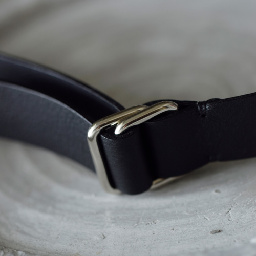 R & D.M.Co- オールドマンズテーラー カウレザー ダブルバックル