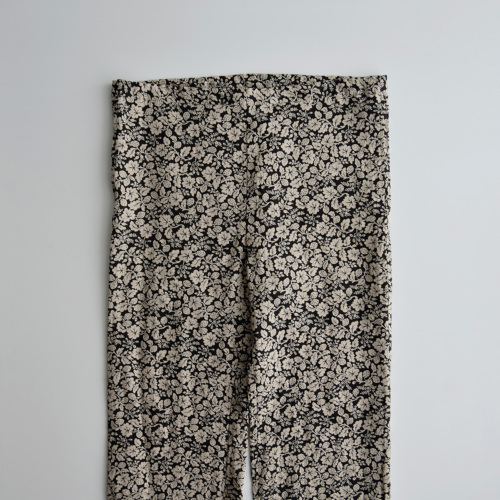 R & D.M.Co- オールドマンズテーラー ワイルドベリー フリル パンツ