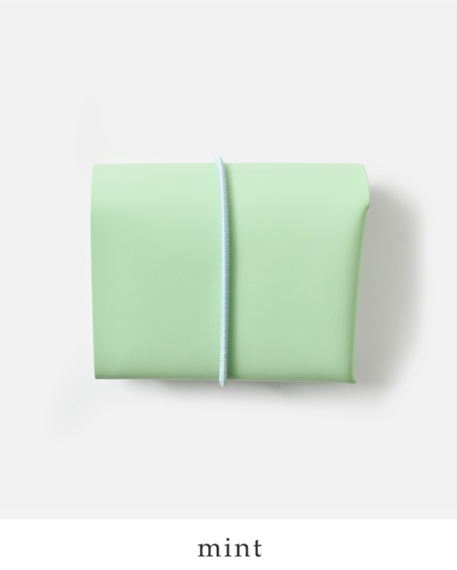 irose イロセ カウレザー シームレス ミニウォレット“SEAMLESS MINI