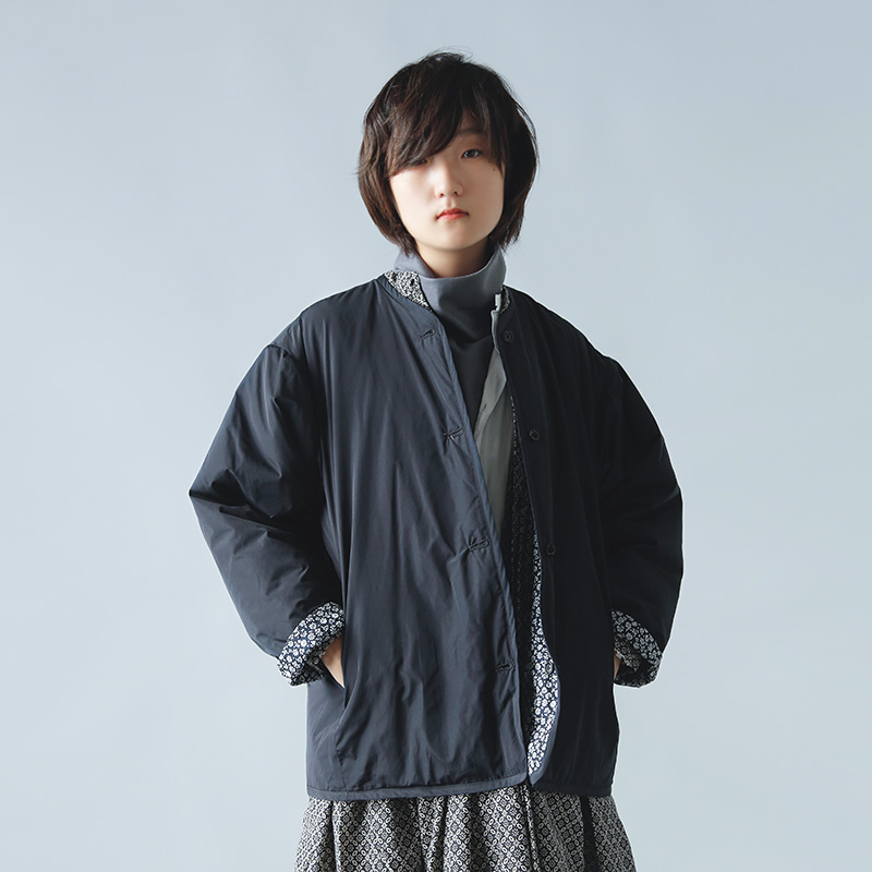 美品✨トゥジュー　リバーシブル　ノーカラージャケット　花柄　ネイビー　2 美品✨トゥジュー リバーシブル ノーカラージャケット 花柄 ネイビー 2