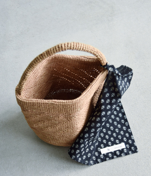 maison de soil メゾン ド ソイル RAFFIA ONE HANDLE BARREL BAG