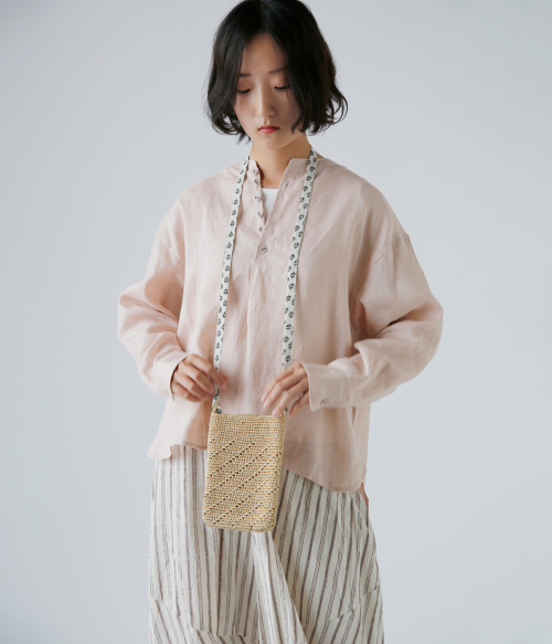 maison de soil メゾン ド ソイル RAFFIA PHONE HOLDER BAG