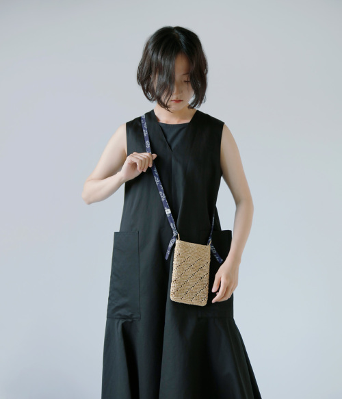 maison de soil メゾン ド ソイル RAFFIA PHONE HOLDER BAG