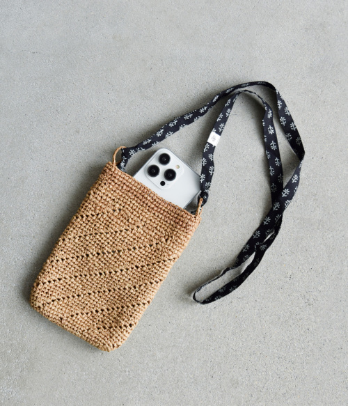 maison de soil メゾン ド ソイル RAFFIA PHONE HOLDER BAG