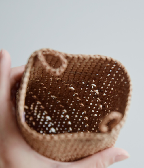 maison de soil メゾン ド ソイル RAFFIA PHONE HOLDER BAG ラフィア