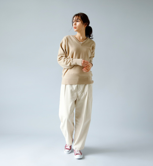 Olde H & Daughter(オールドエイチアンドドーター)ピュアカシミヤVネックニットプルオーバー“CASHIMERE V NECK  KNITWEAR” bk003 | iroma..aranciato