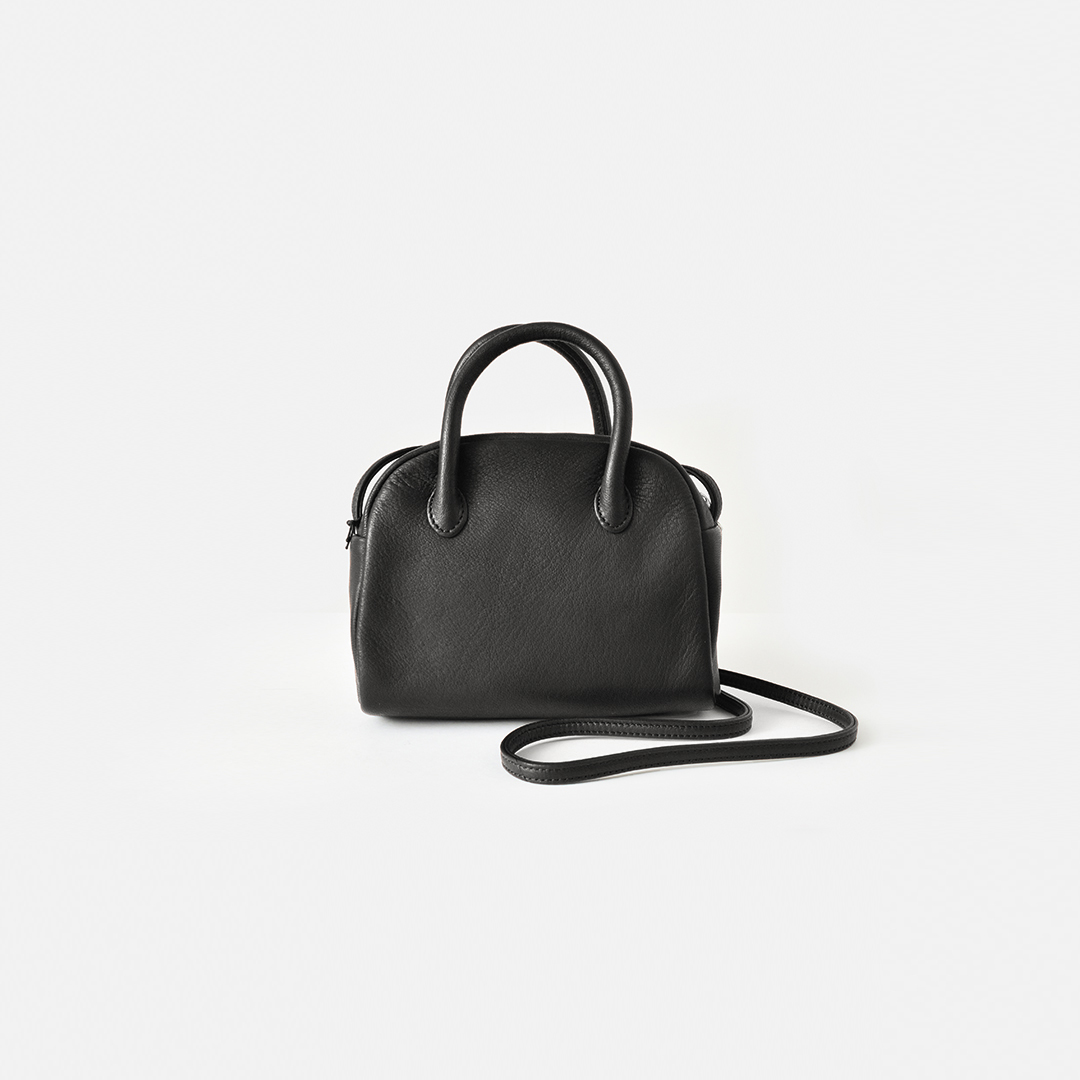 Aeta レザーボディバッグ Aeta アエタ