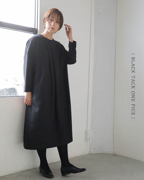 evameva (エヴァムエヴァ) stand collar tuck one piece / スタンドカラータックワンピース