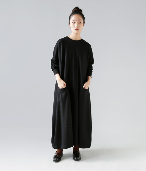 atelier naruse アトリエナルセ スムース ウール コクーン ワンピース