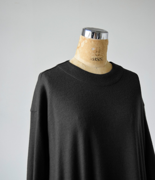 atelier naruse アトリエナルセ スムース ウール コクーン ワンピース