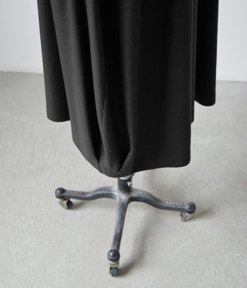 atelier naruse アトリエナルセ スムース ウール コクーン ワンピース