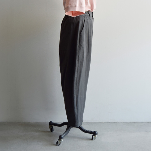 atelier naruse アトリエナルセ コットン ツイル タック パンツ f05115