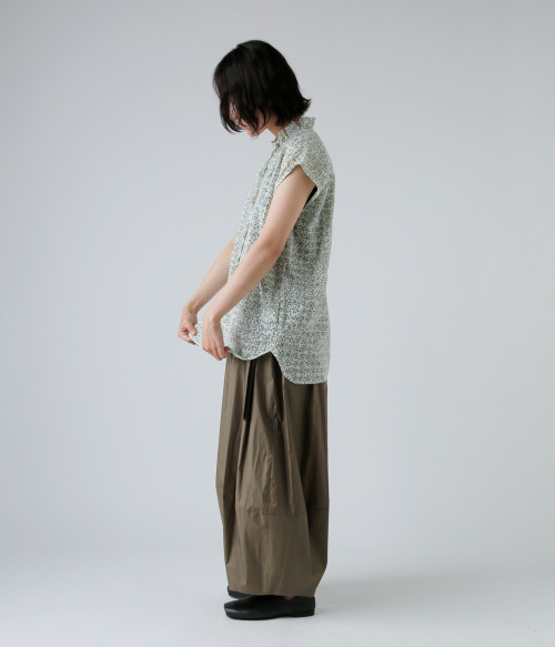 メゾンドソイル　ノースリーブチュニック メゾンドソイルmaisondesoil ノースリーブ花柄インディゴ染め
