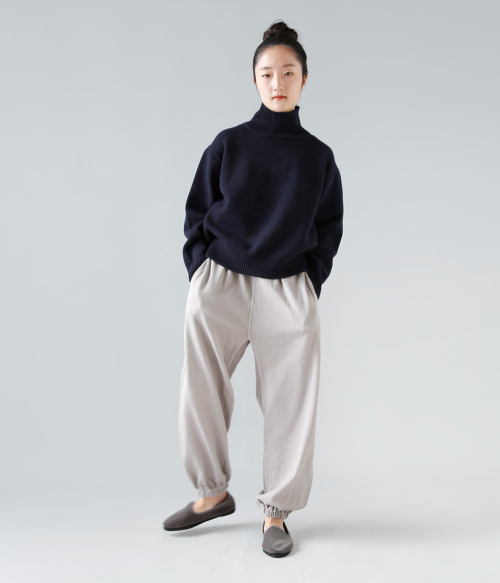 atelier naruse アトリエナルセ ラムウール タートルネック セーター