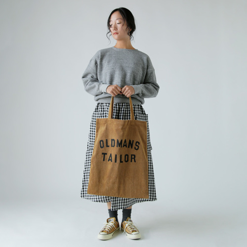 R & D.M.Co- オールドマンズテーラー コーデュロイ ロゴプリント