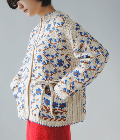 TOWAVASE(トワヴァーズ)maison de montagneカシミヤ ニット カーディガン “Panier de fleurs”  mdm01-02 | iroma..aranciato