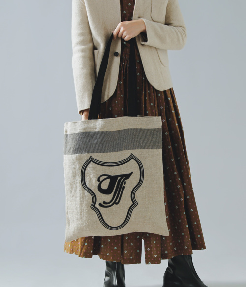 TOWAVASE リネン　サックバッグ　トート　刺繍　美品　トワヴァーズ TOWAVASE(トワヴァーズ)maison de montagne リネン 刺繍