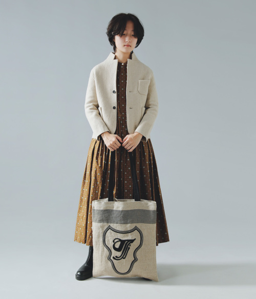 TOWAVASE(トワヴァーズ)maison de montagne リネン 刺繍