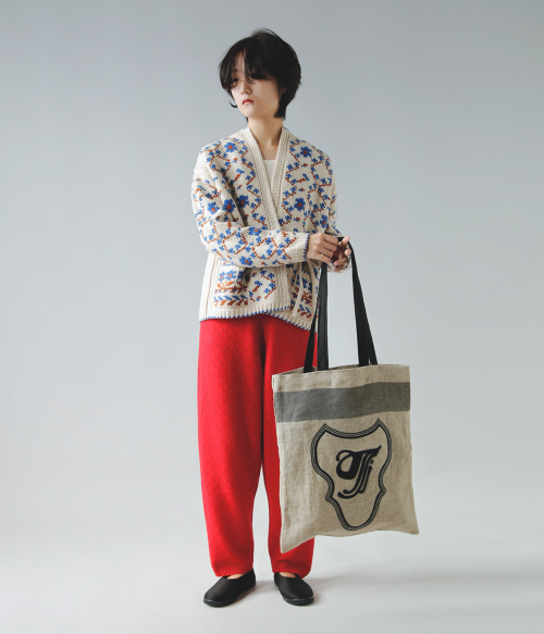 TOWAVASE(トワヴァーズ)maison de montagne リネン 刺繍