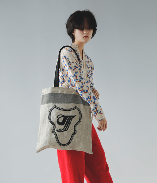 TOWAVASE(トワヴァーズ)maison de montagne リネン 刺繍