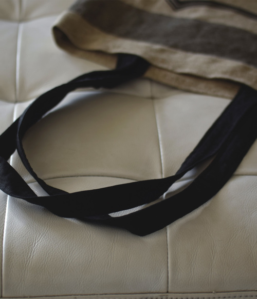 TOWAVASE トワヴァーズ リネン 立体刺繍マルシェバッグ 定価¥17600 TOWAVASE(トワヴァーズ)maison de montagne リネン 刺繍 マルシェ