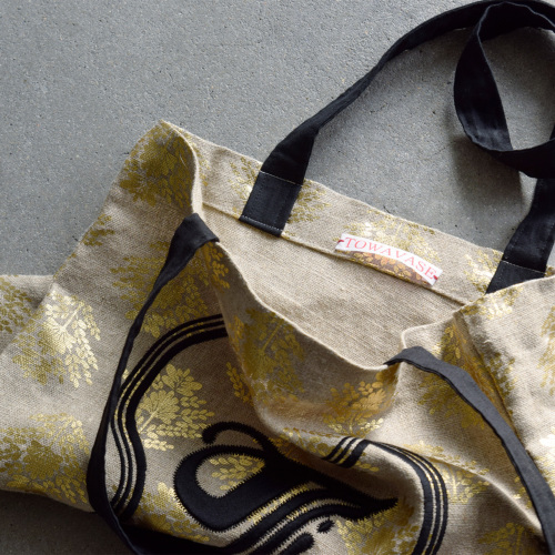 TOWAVASE トワヴァーズ maison de montagne リーフ柄 リネン 刺繍