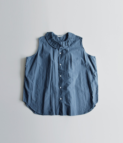 TOUJOURS トゥジュー ファイン ヤーン コットン シャツ “Ruffle Collar Sleeveless Shirt” mm40qs02  | iroma..aranciato