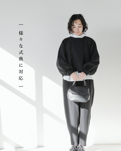 Tao ブラック 半袖ボレロ風ジャケット Tao ブラック 半袖ボレロ風ジャケット