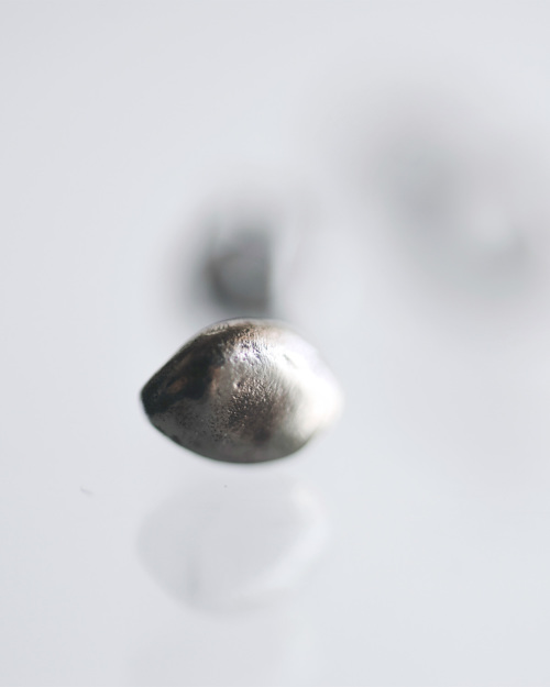 noguchi BIJOUX ホワイトゴールドピアス noguchi BIJOUX ホワイトゴールド×ダイヤピアス - メルカリ