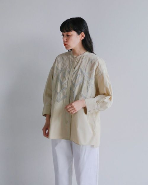 pheeta フィータ　オーガニックコットン　シャツ　ブラウス　ベージュ Pheeta フィータ オーガニックコットン シャツ “Phoebe” ph013c