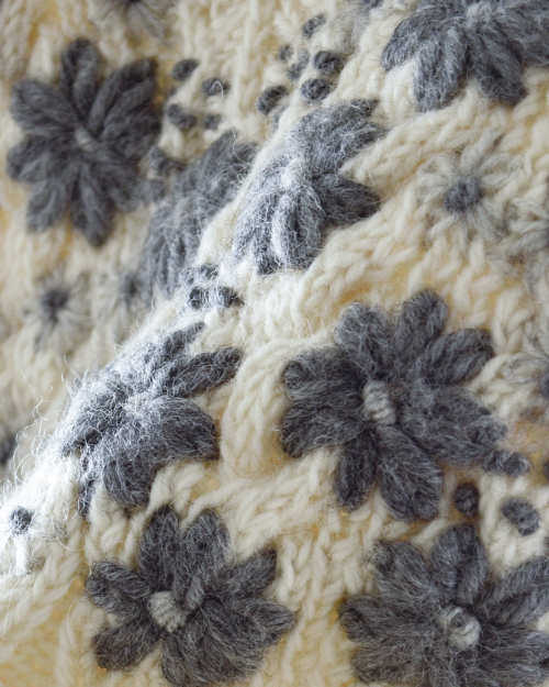 Pheeta フィータ Clara フラワー刺繍 手編みニットベスト ph014c-hn1