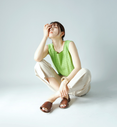 Pheeta(フィータ)コットンシャーリングスクエアノースリーブ