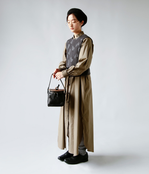 Yammart(ヤマート)カウレザーポットモチーフキューブ型ミニ