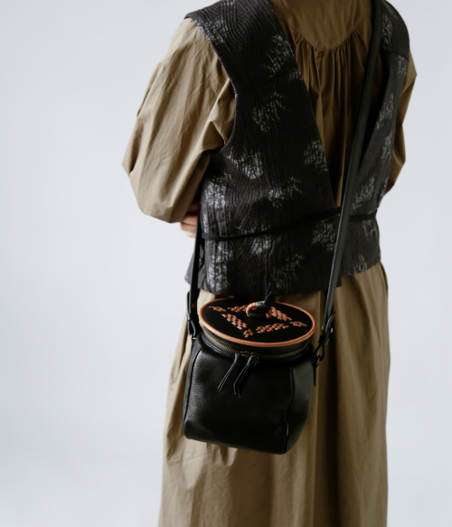 Yammart(ヤマート)カウレザーポットモチーフキューブ型ミニ